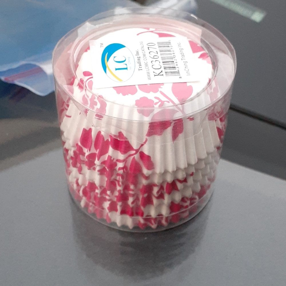 Baking cups - Closet Clear Out! Bundle to save on shipping costs!